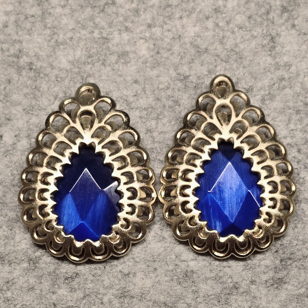 Kendra Scott Vintage Finn Earrings in Cobalt Cat's Eye & Gold